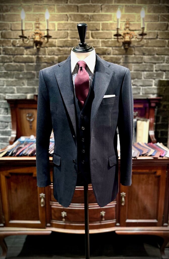 お客様の仕上がり品/DORMEUIL TONIK ブルーグレースーツ】｜大阪梅田の